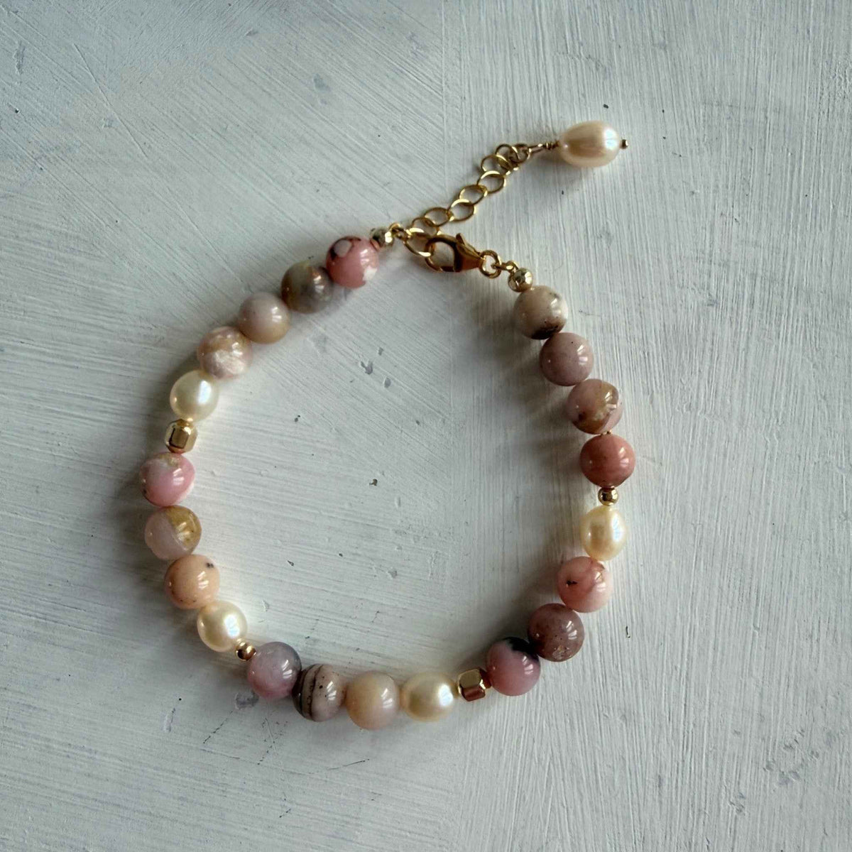 Armbandje van Andes opaal en zoetwaterparels
