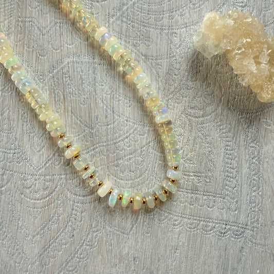 Ketting van Ethiopische opaal