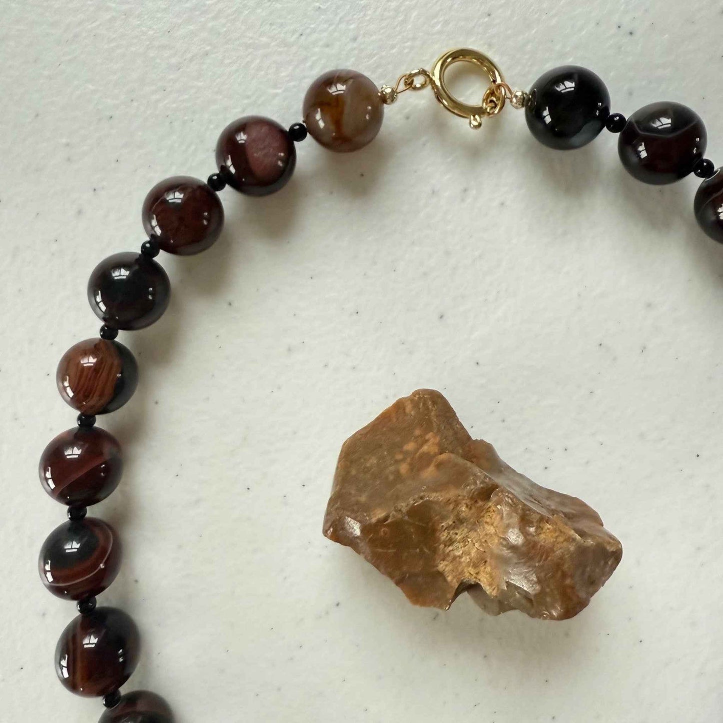 Ketting van grote agaat kralen