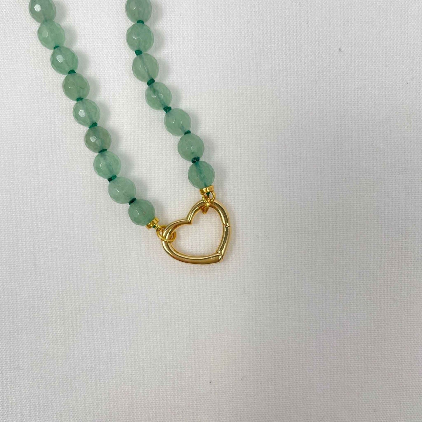 Ketting van aventurijn facetkralen met hartvormige gold filled sluiting