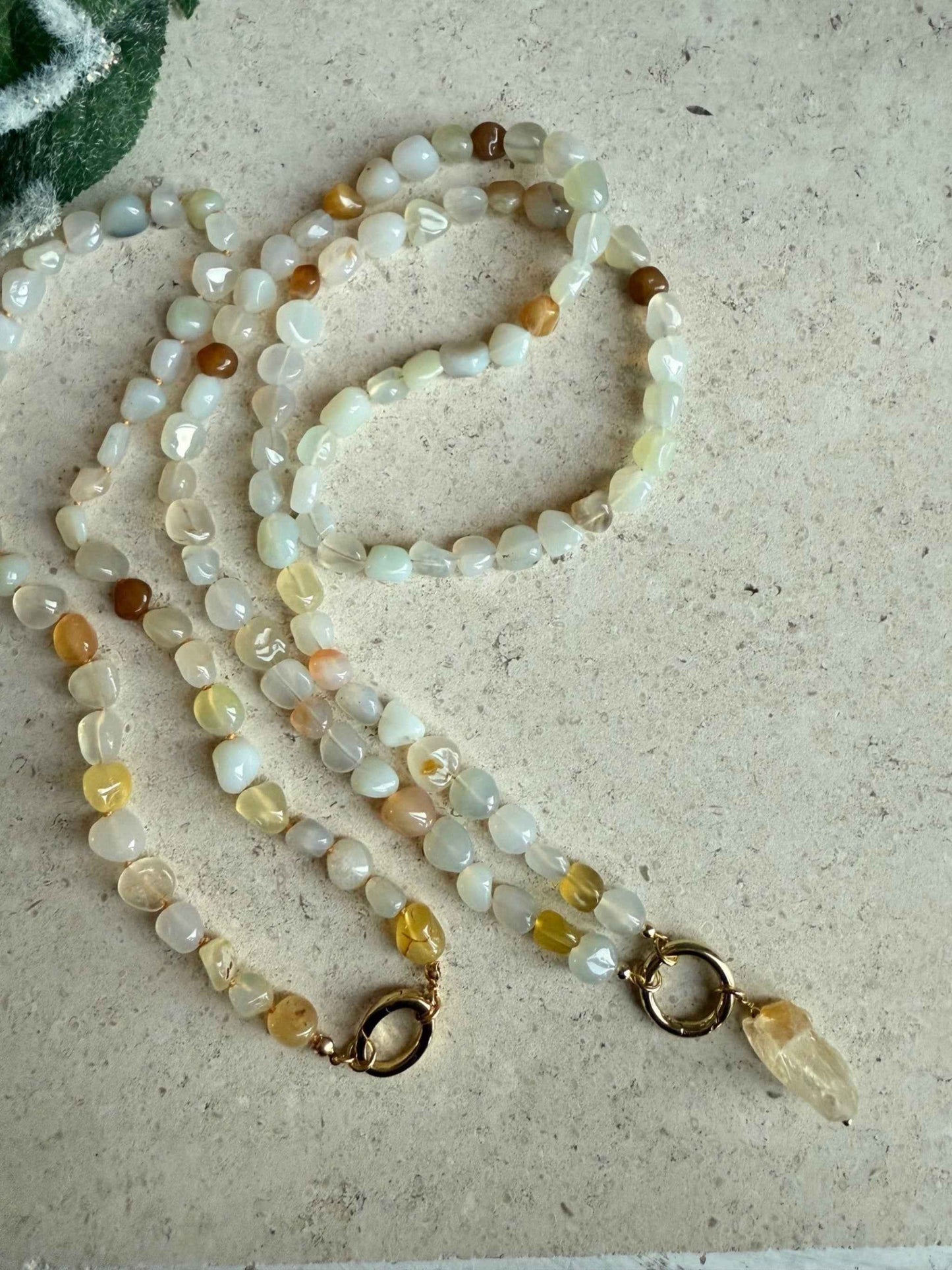 Ketting van gele opaal met gold filled open einden