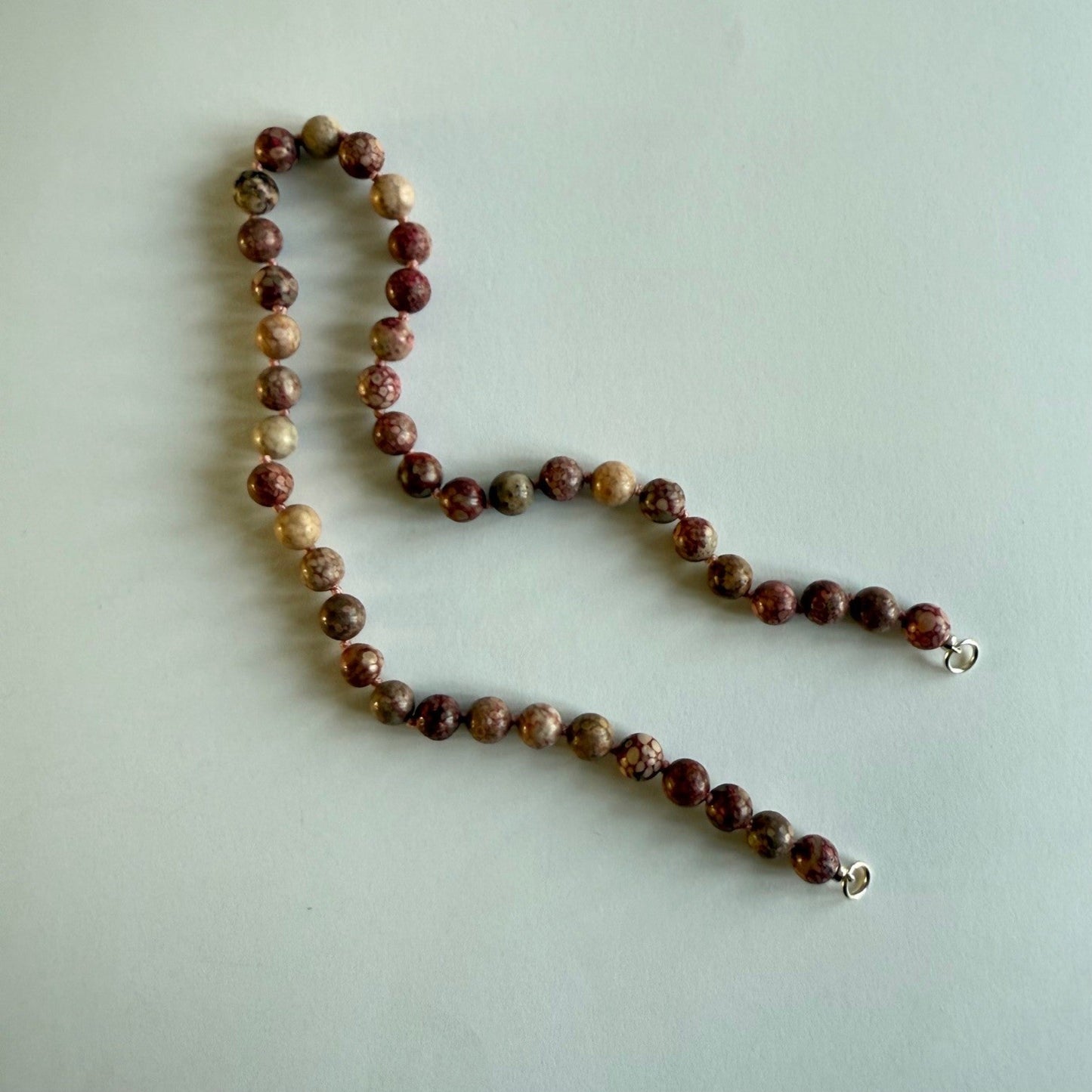 Ketting van fossiel koraal kralen