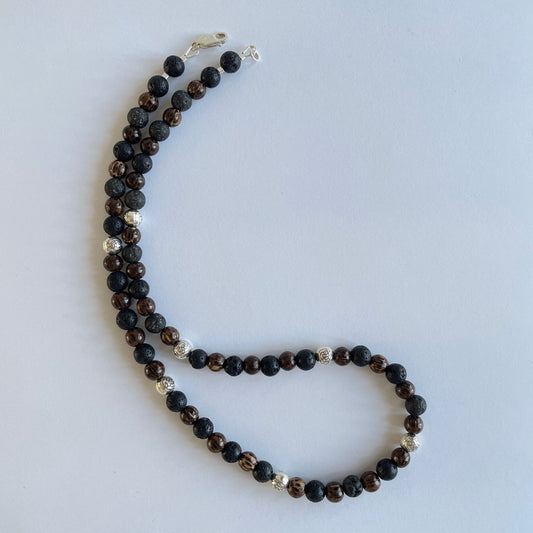 Ketting van Patikan en lavasteen met sterling zilver slot