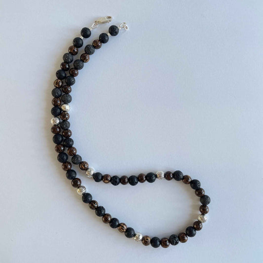 Ketting van Patikan en lavasteen met sterling zilver slot