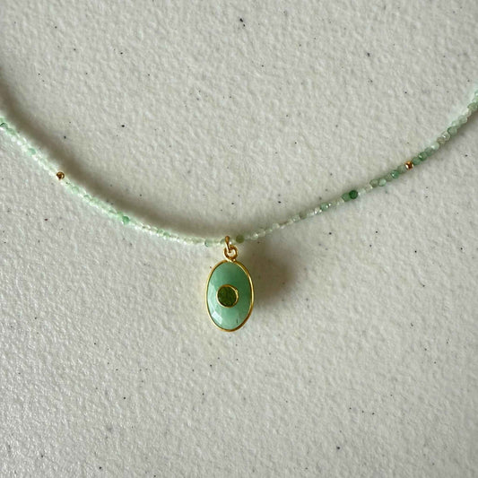 Kettinkje van jade facetkraaltjes en amazoniet hanger