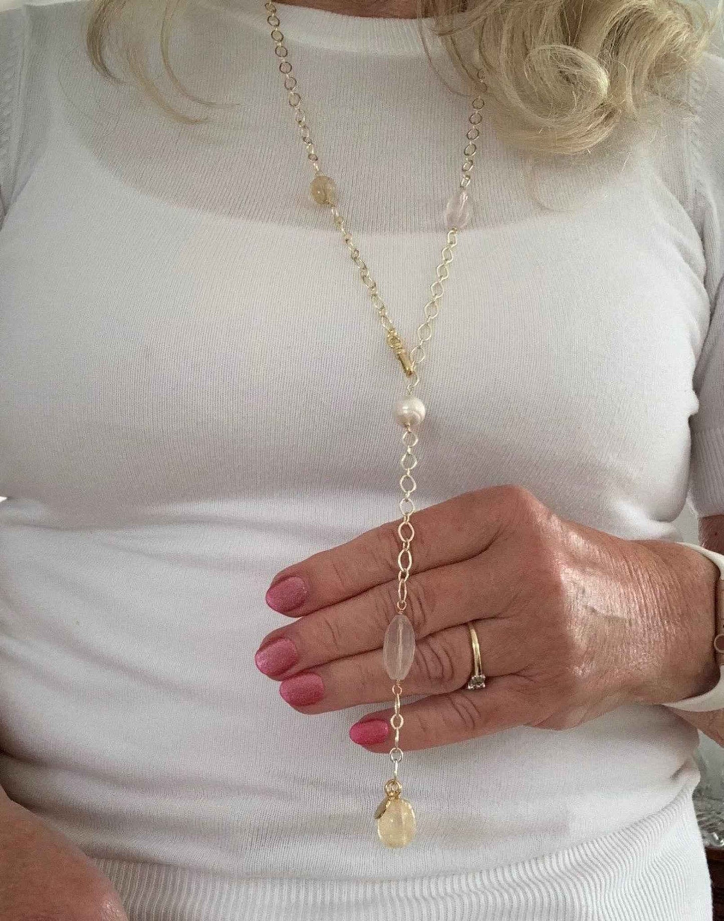 Gold filled lange verstelbare schakelketting met aquamarijn en rozenkwarts