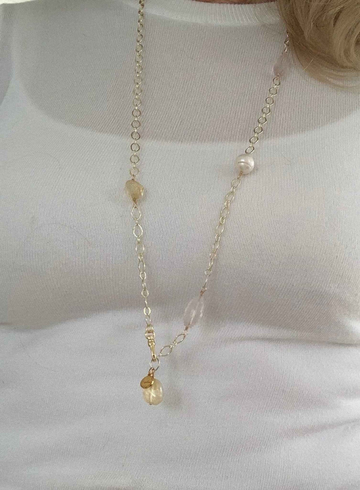 Gold filled lange verstelbare schakelketting met aquamarijn en rozenkwarts