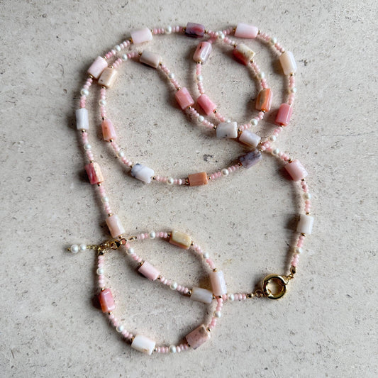 Armbandje van roze opaal en zoetwaterparels - ROZALITA