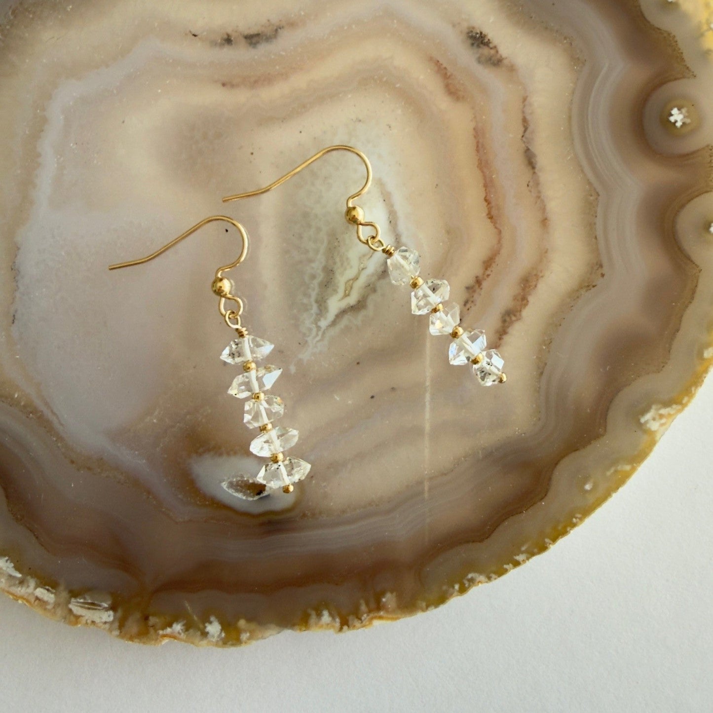 Handgemaakte ketting van ronde kralen met 14K gold filled haakslotje — Engelina Jewelry