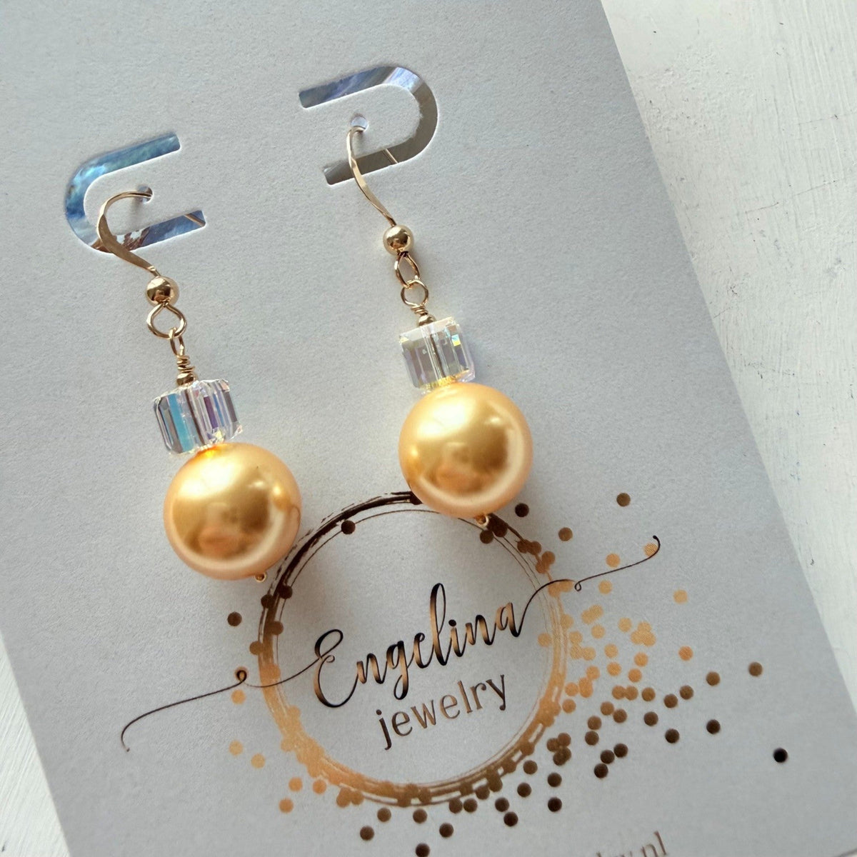 Gold filled oorbellen met Swarovski parel in goud - Egelina Jewelry