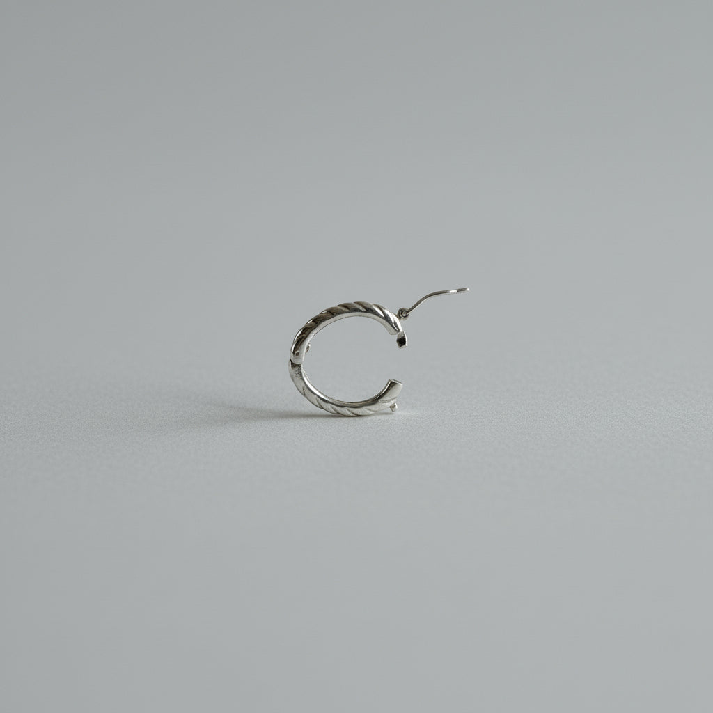 Zilveren parelclip sluiting bewerkt