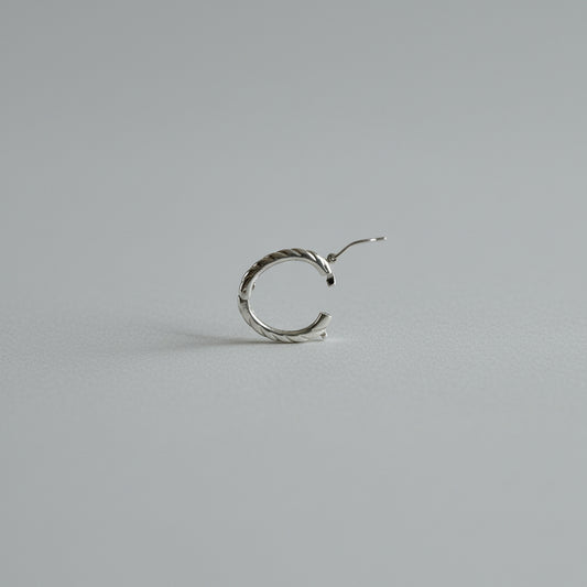 Zilveren parelclip sluiting bewerkt