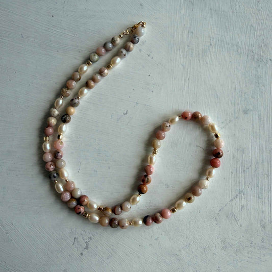Ketting van Andes opaal en zoetwaterparels - ADELE