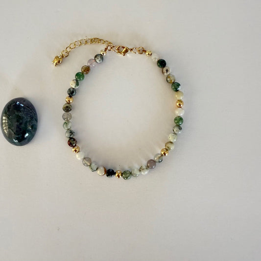 Armbandje van boomagaat kraaltjes met gold filled slotje