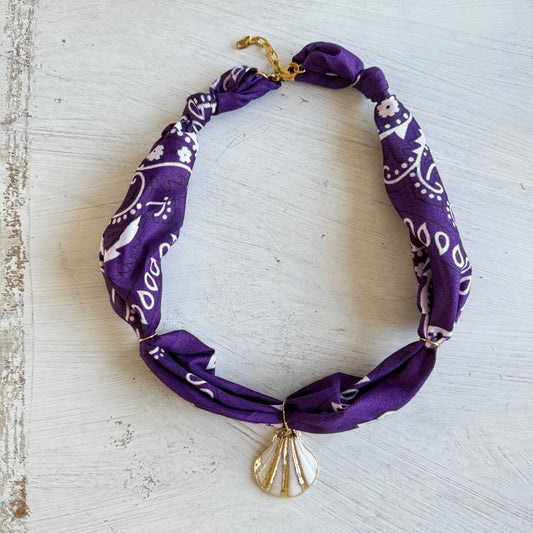 Bohemian bandana ketting met St. Jacobsschelp hanger