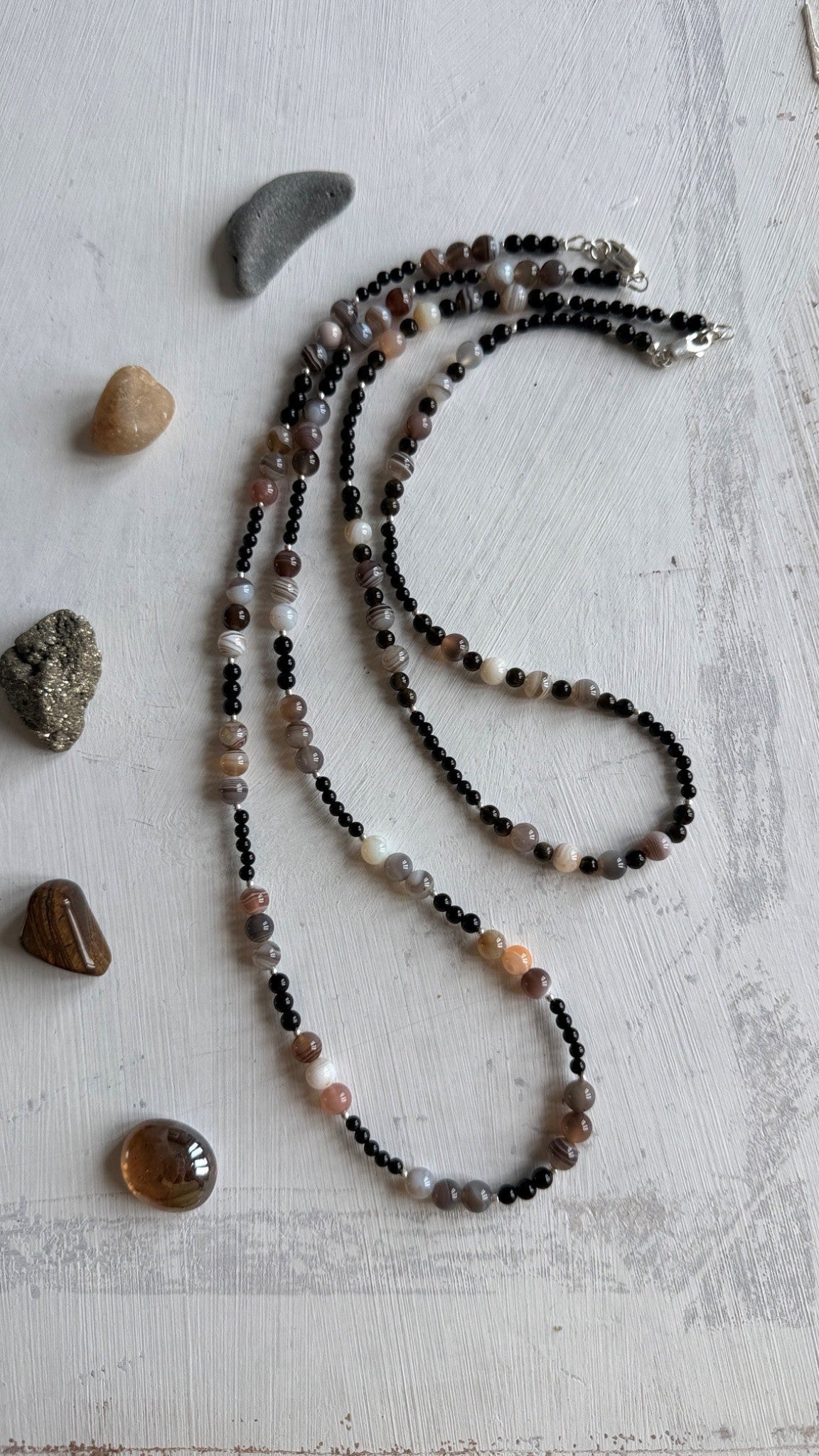 Kettingen kort en lang van Botswana agaat en onyx met zilver lobsterslot - Engelina Jewelry