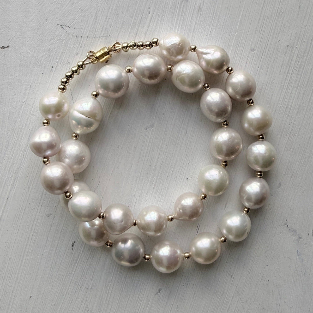 Ketting van Edison parels in elkaar gedraaid - Engelina Jewelry
