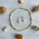 Handgemaakte ketting van ronde kralen met 14K gold filled haakslotje — Engelina Jewelry