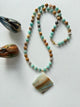 Lange ketting van amazoniet, jaspis en crazy lace agaat met amazoniet hangsteen — Engelina Jewelry