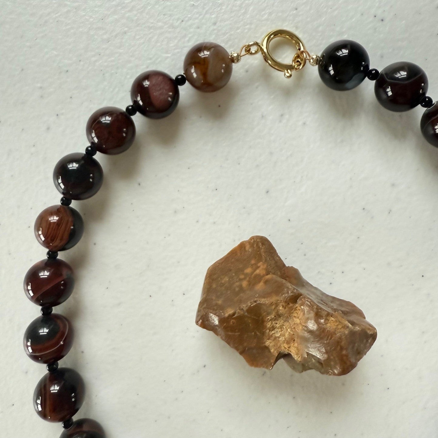 Ketting van grote agaat kralen