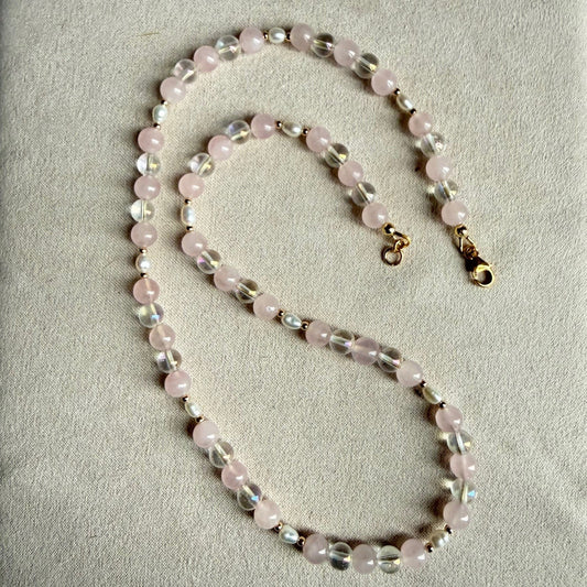 Ketting van aura kristal, rozenkwarts en zoetwaterparels - AURA