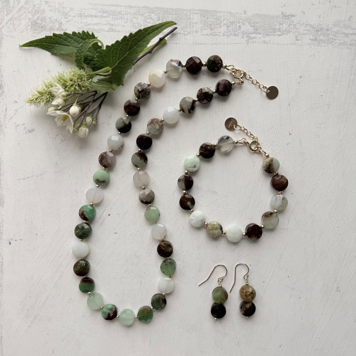 Ketting, armbandje en oorbellen van chrysoprase coins - Engelina Jewelry