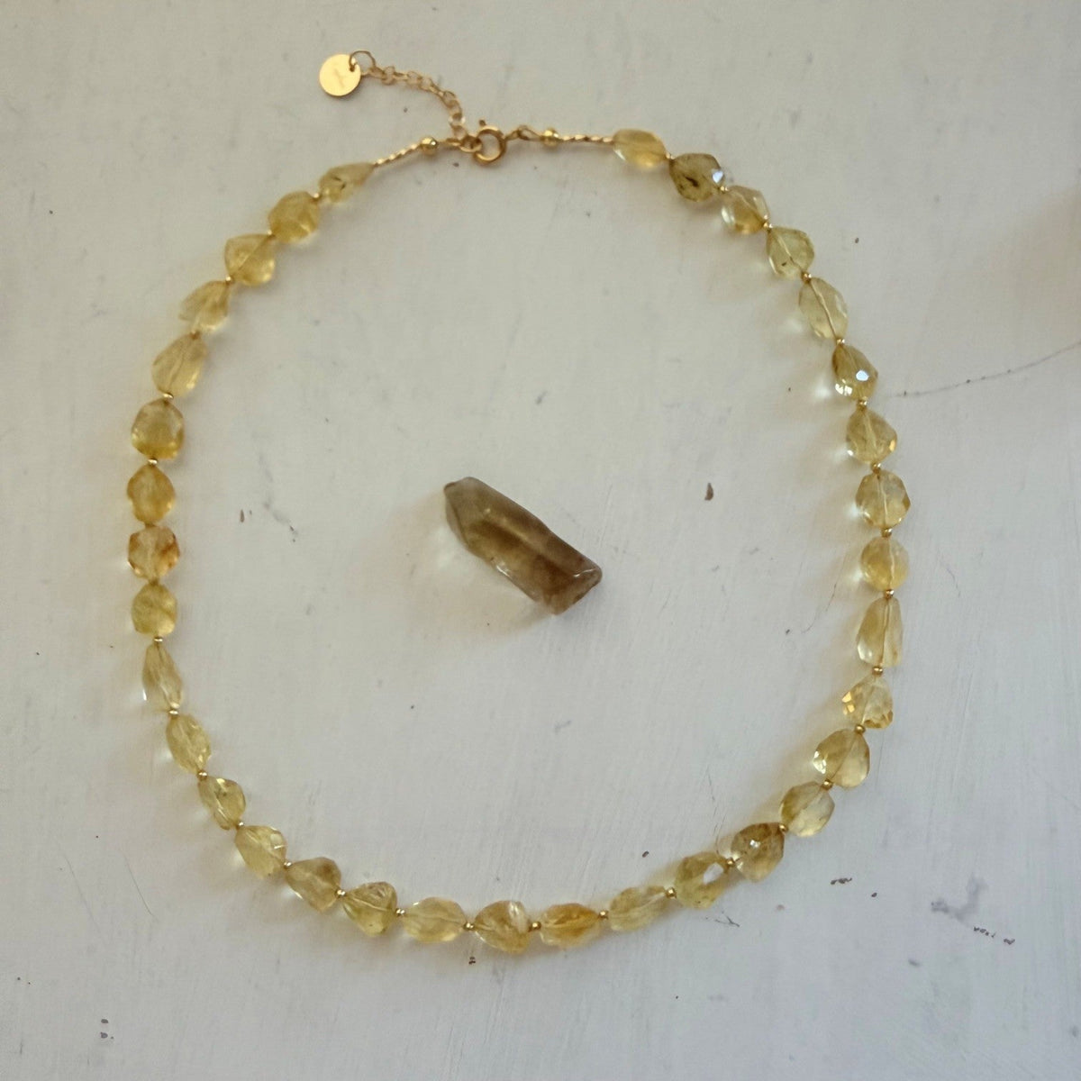 Ketting van grote onregelmatige citrien kralen - Engelina Jewelry