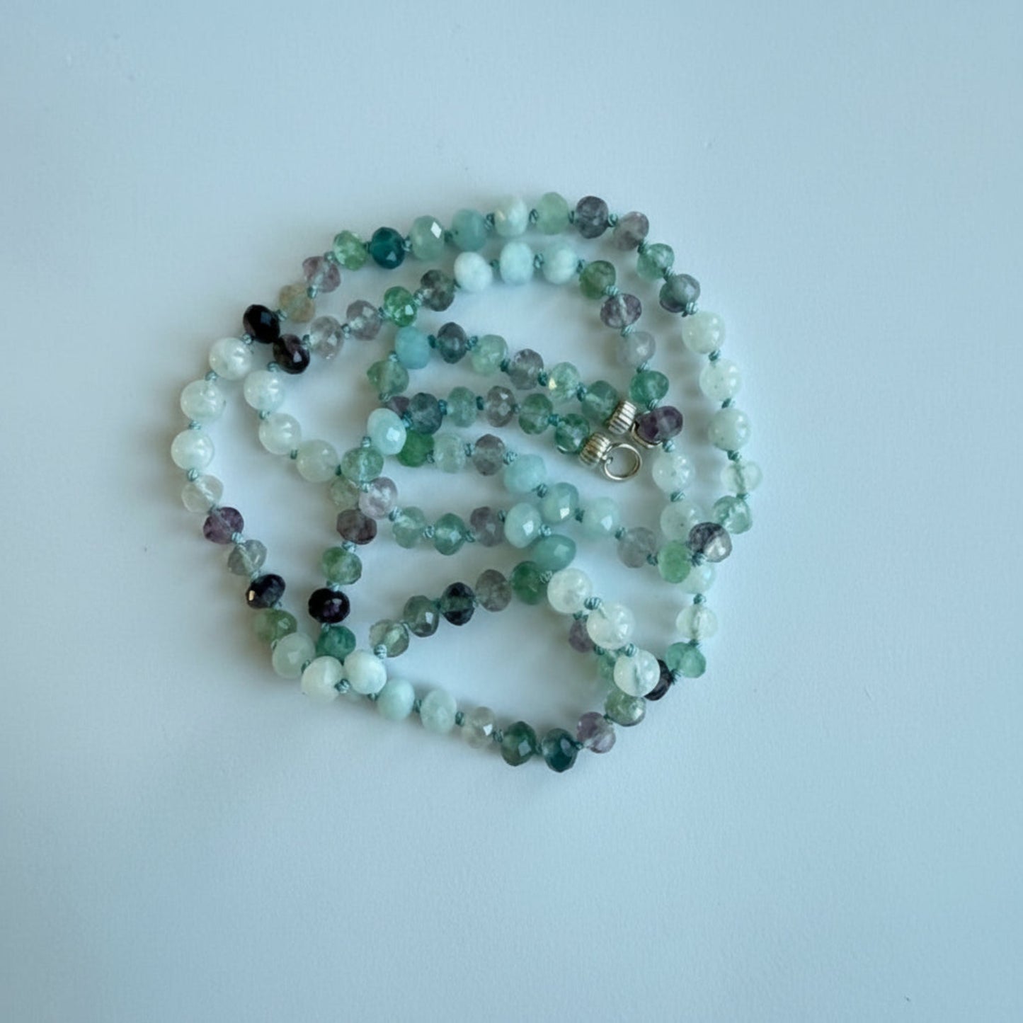 Ketting van fluoriet, aquamarijn met zilveren open einden