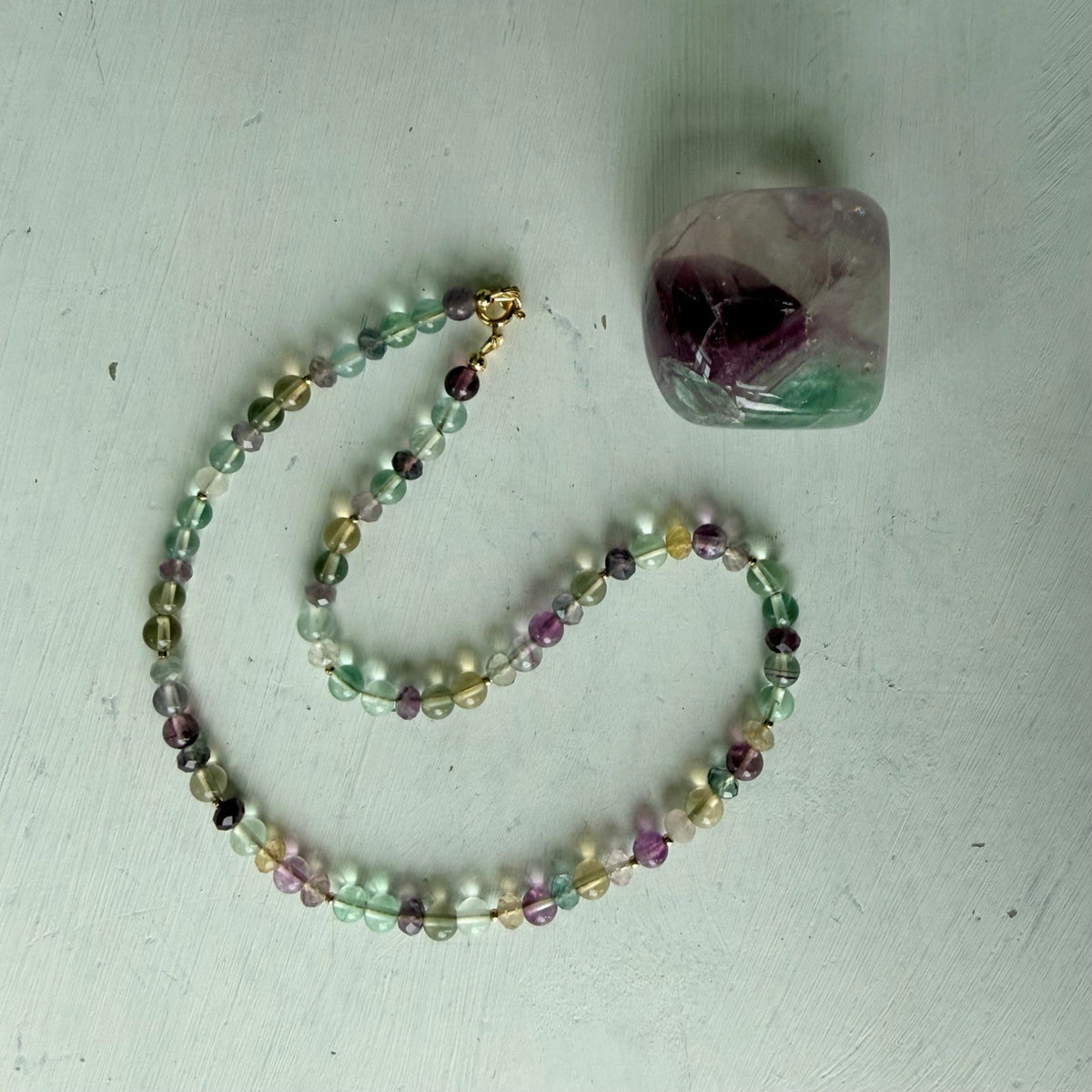 Ketting van fluoriet kralen - Engelina Jewelry