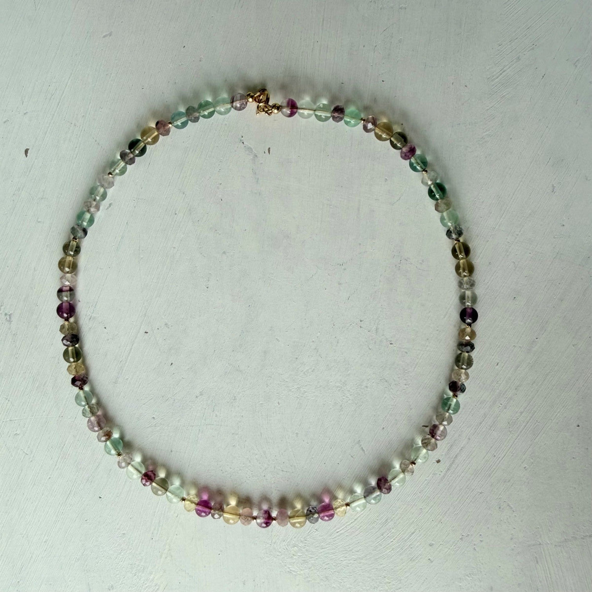 Ketting van fluoriet kralen - Engelina Jewelry