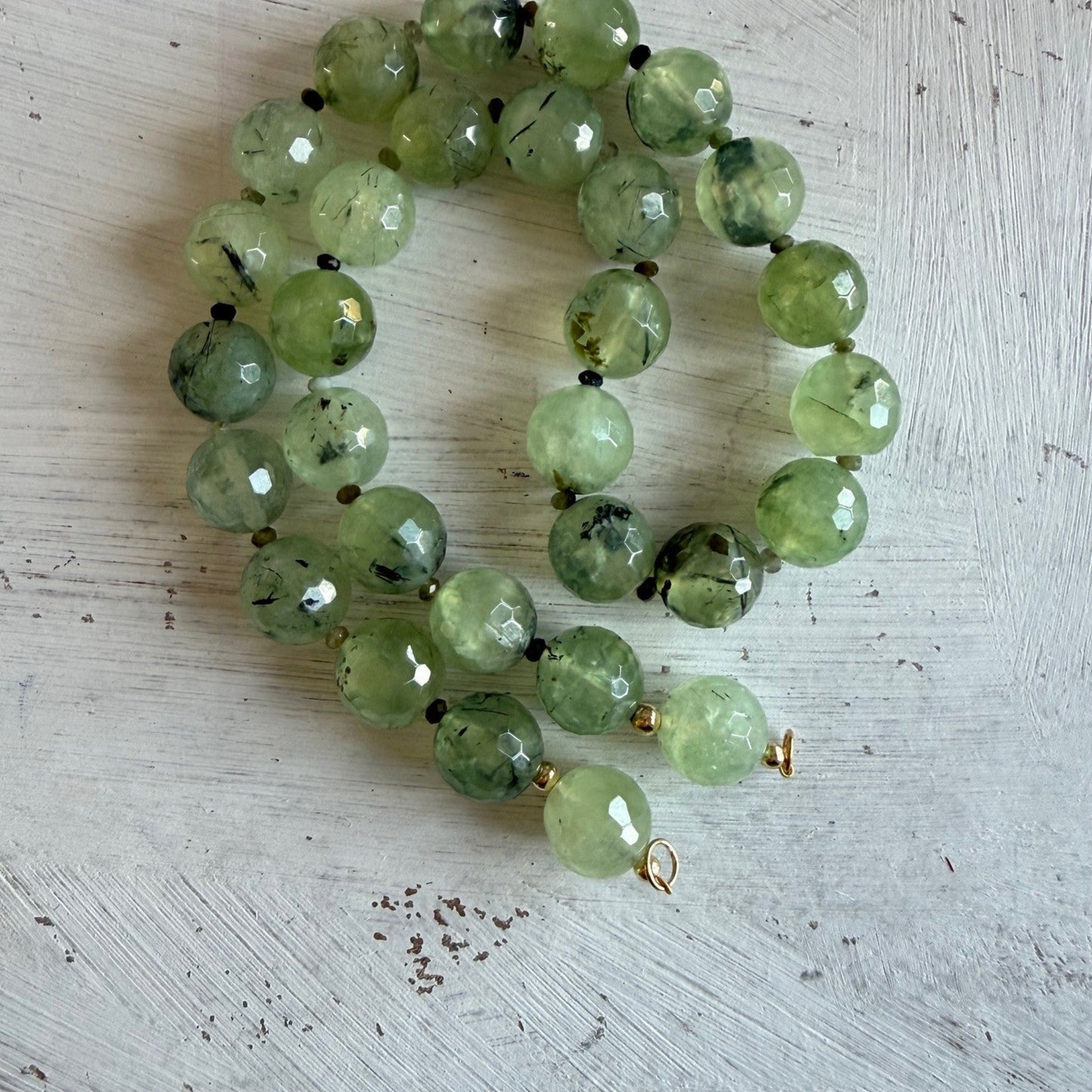 Edelsteen ketting van prehniet en toermalijn - PRESLYN