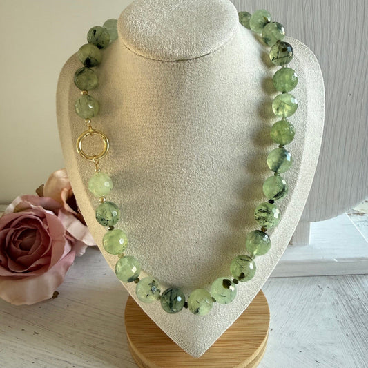 Edelsteen ketting van prehniet en toermalijn - PRESLYN