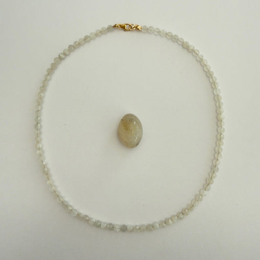 Ketting van zilver maansteen facetkralen - MAISY