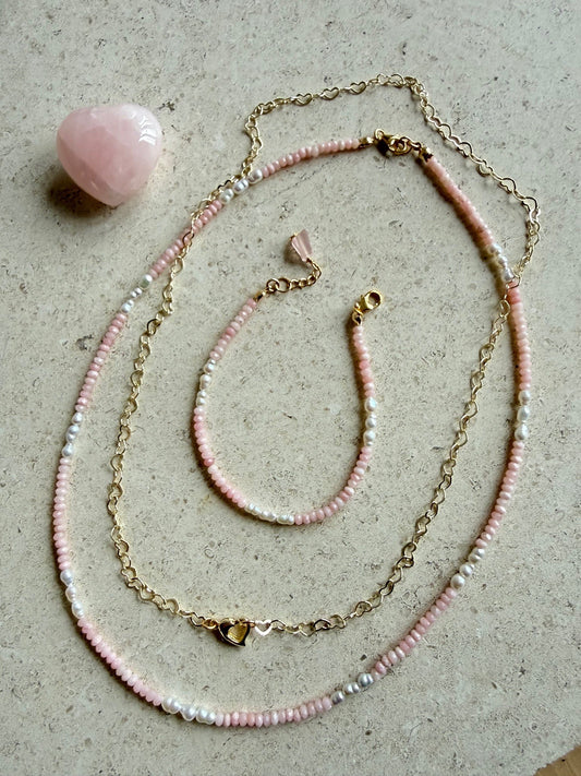 Kettinkje van roze opaal en zoetwaterpareltjes - ROZALIA