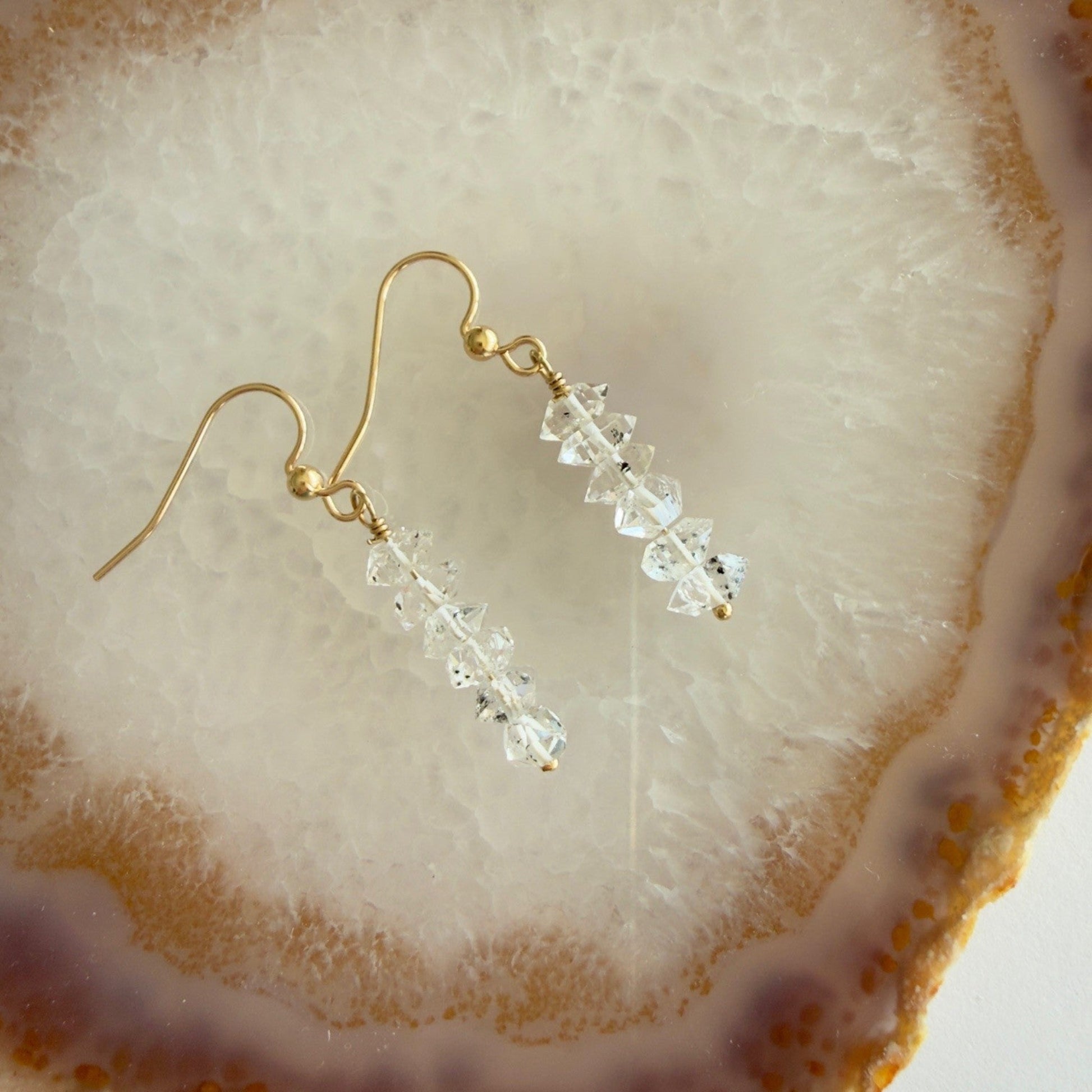 Handgemaakte ketting van ronde kralen met 14K gold filled haakslotje — Engelina Jewelry