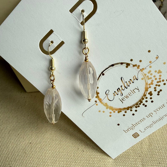 Gold filled oorbellen met rozenkwarts druppel