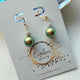 Oorhaakjes met Swarovski parel in goud groene kleur - Egnelina Jewely
