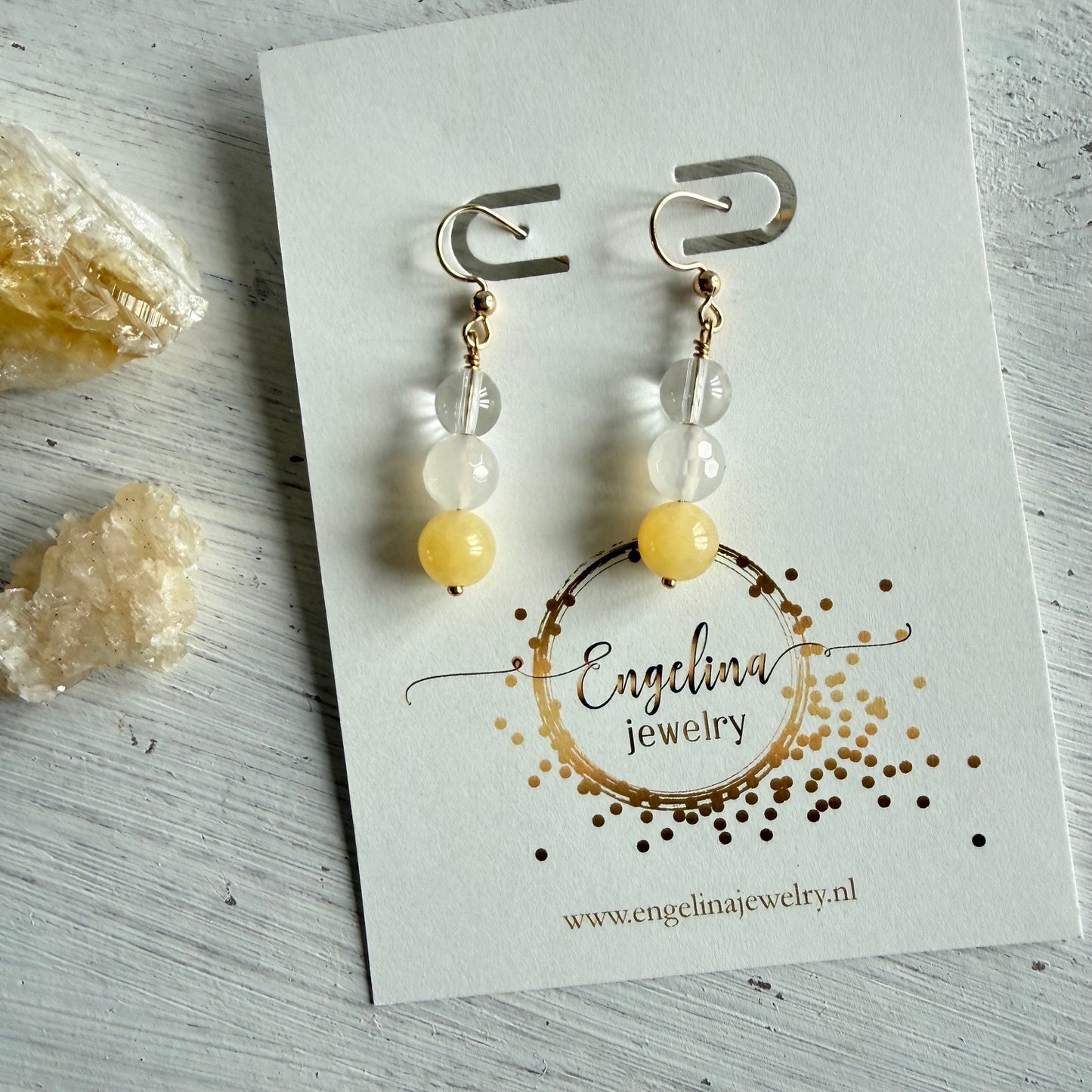 Handgemaakte ketting van ronde kralen met 14K gold filled haakslotje — Engelina Jewelry