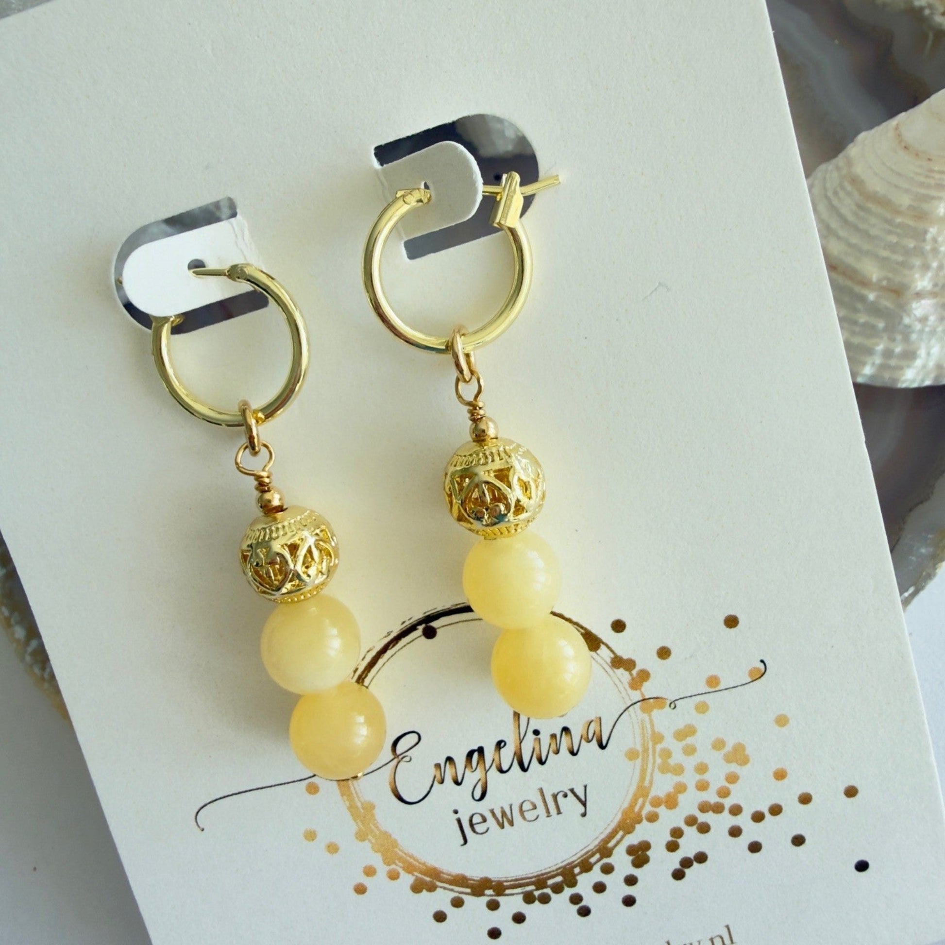 Handgemaakte ketting van ronde kralen met 14K gold filled haakslotje — Engelina Jewelry