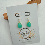 Gold filled oorhaakjes met chalcedoon facetdruppel - Engelina Jewelry