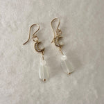Gold filed oorhaakjes met een maan bedeltje met strass en daar onder maansteen - Egelina Jewelry