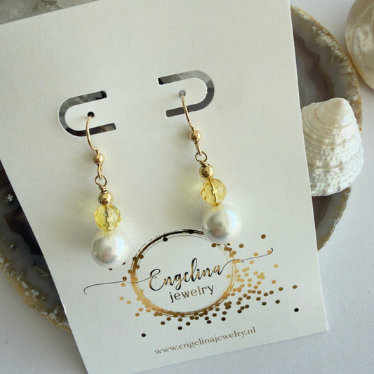 Gold filled oorhaakjes met citrien en schelpparel