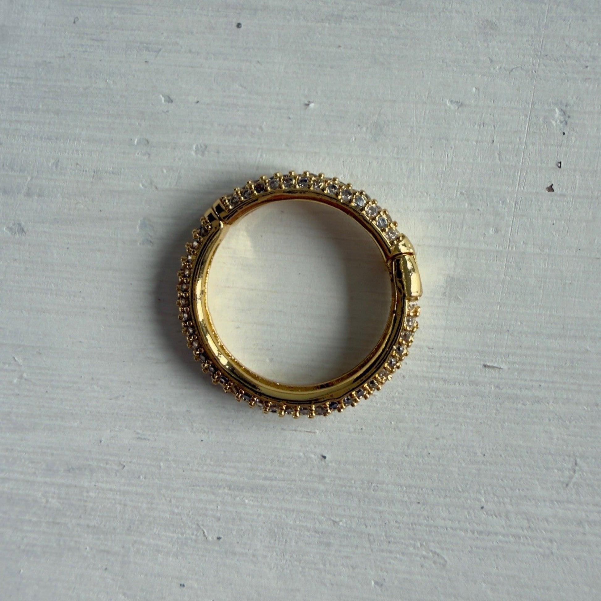 Handgemaakte ketting van ronde kralen met 14K gold filled haakslotje — Engelina Jewelry