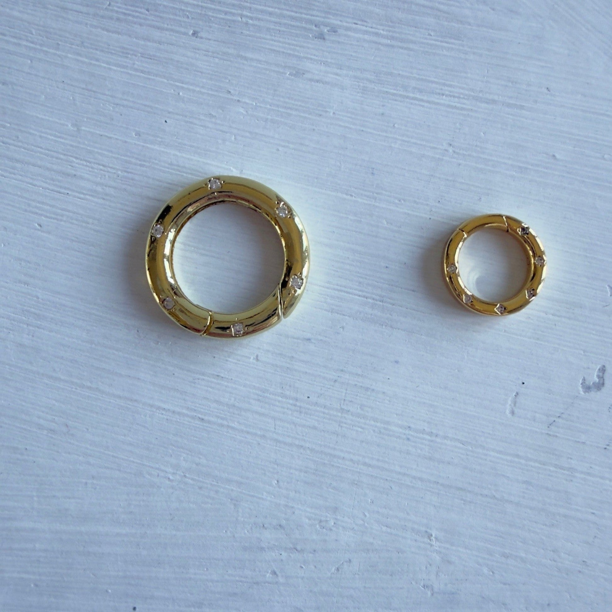 Handgemaakte ketting van ronde kralen met 14K gold filled haakslotje — Engelina Jewelry