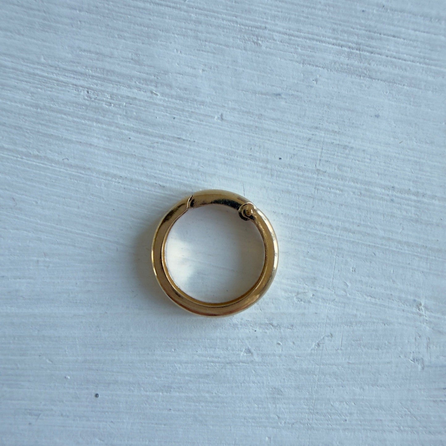 Handgemaakte ketting van ronde kralen met 14K gold filled haakslotje — Engelina Jewelry